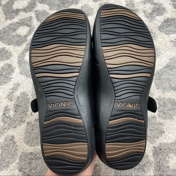 Vionic Shoes | Vionic Joan Slip On Leather Black Mules 75 | Poshmark